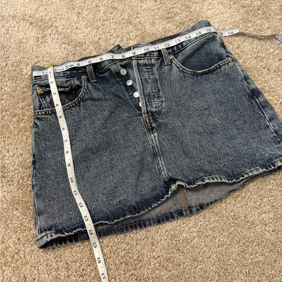 Levi's Dark Wash Denim Mini Skirt, Size 30" Waist - Picture 4 of 6